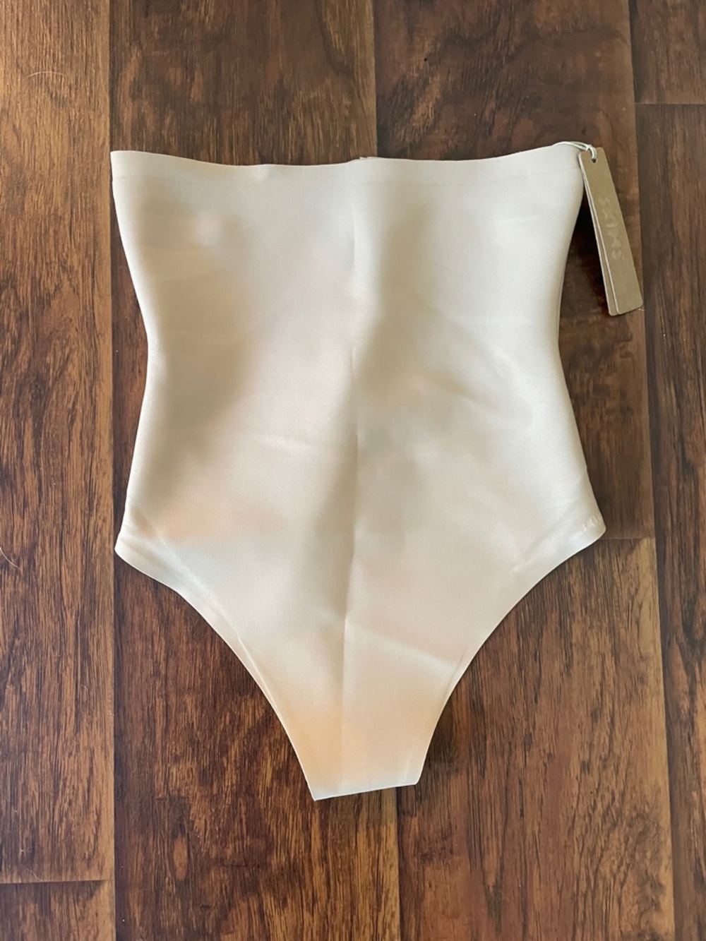 Skims Beige Sculpting High-Waist thong - M